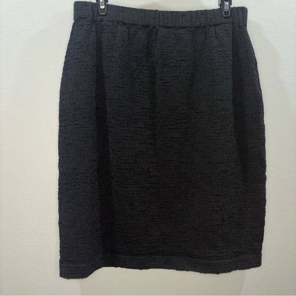 St. John Black Knit Textured Luxury Work Wear Skirt Size 8 - Picture 5 of 8